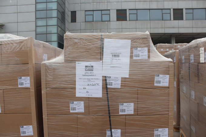 2013年首批吉特士奶粉已出關(guān)