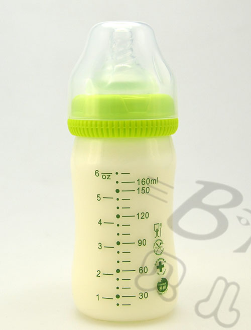 貝兒高嬰兒奶瓶青色160ml裝有奶粉反面