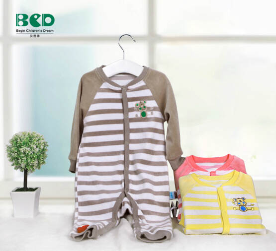 貝茜蒂可愛三只熊有機(jī)棉連體爬服