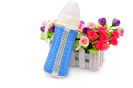 貝斯比幻彩瓷弧形自動(dòng)奶瓶藍(lán)色