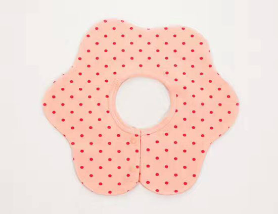 淘貝貓韓版時尚圍嘴-淺紅.jpg 淘貝貓韓版時尚圍嘴-淺紅.jpg