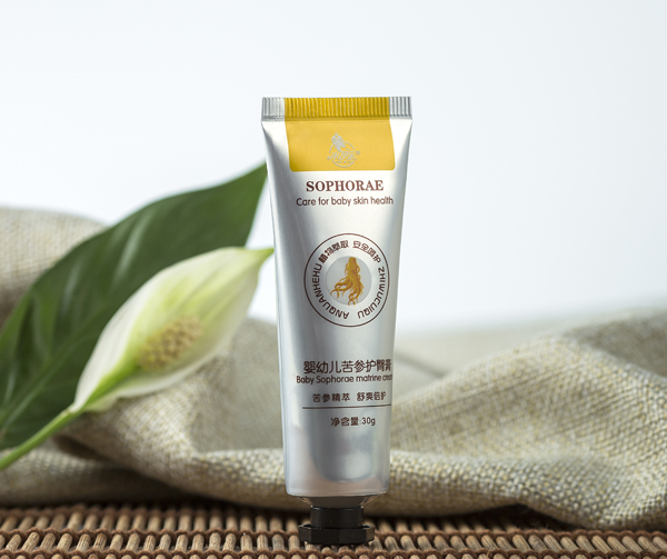 小貝樂嬰幼兒苦參護(hù)臀膏