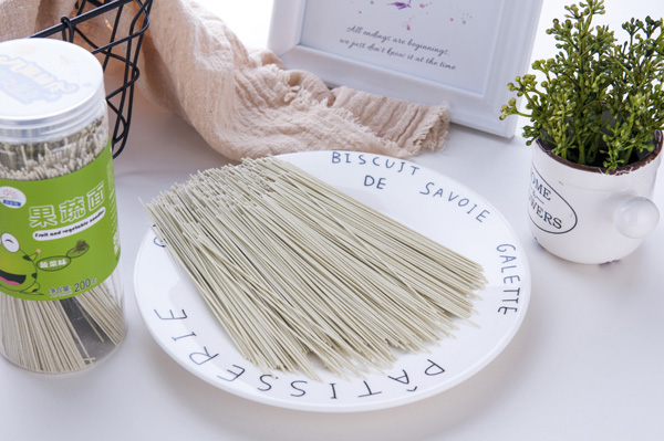 麗嬰美果蔬面 菠菜味2.jpg