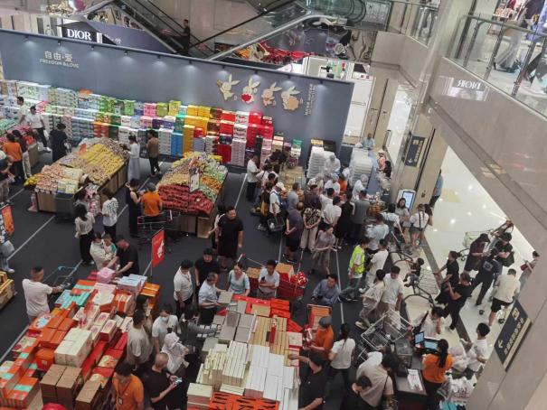 珍紐倍“問道”胖東來 (3).jpg 珍紐倍“問道”胖東來 (3).jpg