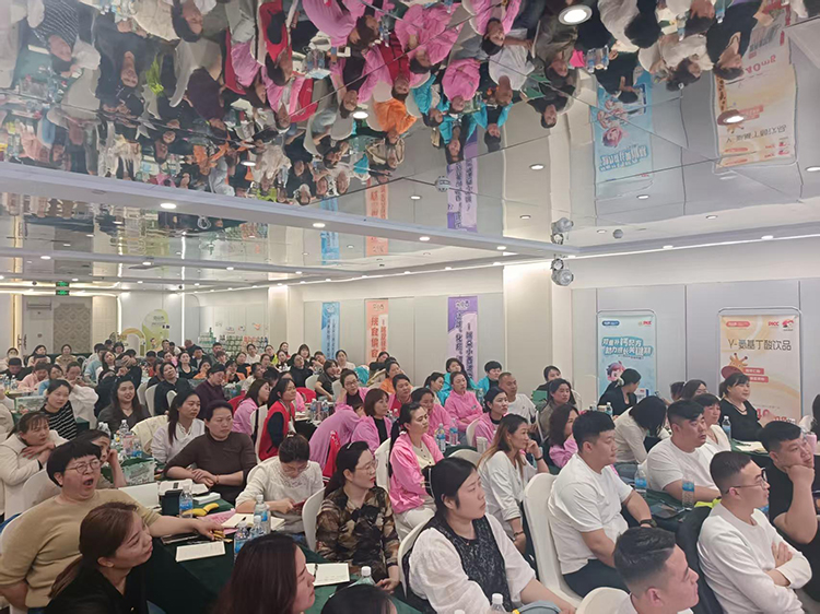 朵小西特膳飲經(jīng)營研習(xí)課堂 (5).jpg 朵小西特膳飲經(jīng)營研習(xí)課堂 (5).jpg