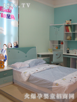 ���{ɫ�M�ϴ���