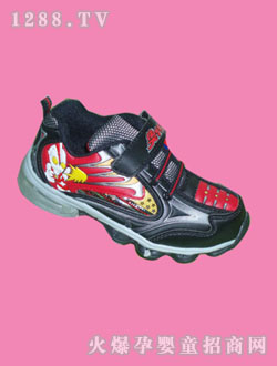 С��غ�ɫ��ͯЬ