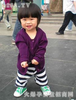 ͯo(w��)���r(sh��)����ɫͯ�b