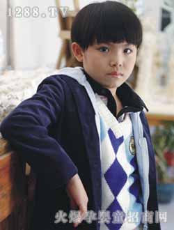 ͯ���{���{ɫ��ͯ����