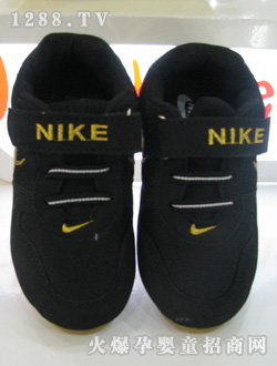 ��ɫ�\(y��n)��Ь