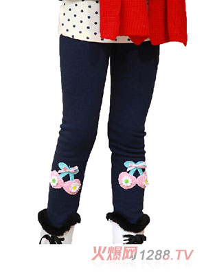 �ڴ���Ůͯ���ѝ�ӽq�Ӻ��ﶬ�����ɫ